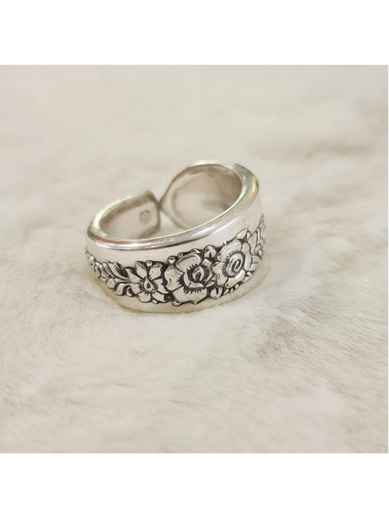 Oneida Jewelry - Silverwear Ring Size 7 ONEIDA silverplate ROYAL ROSE
